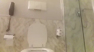 peeing its ergo sexy!